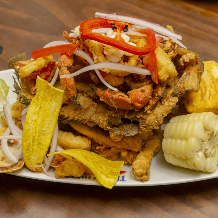 Chicharrón mixto: pescado y mariscos